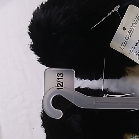 Girls Slippers size 12 / 13 black with boa and sequence that turns silver. NWT - Picture 6 of 8